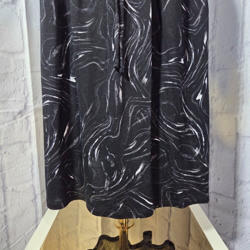 Simply Vera VeraWang NWT XL Black White Swirl V Neck Casual Summer T-Shirt Dress - Picture 4 of 12